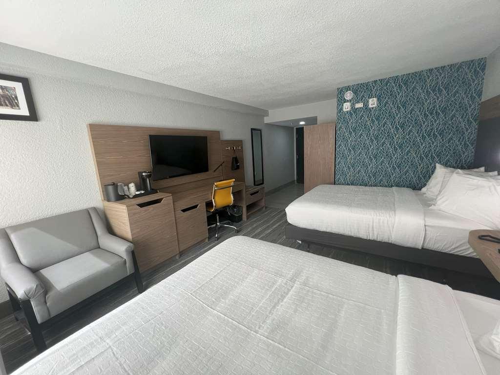 Best Western Plus Mobile Inn And Suites الغرفة الصورة