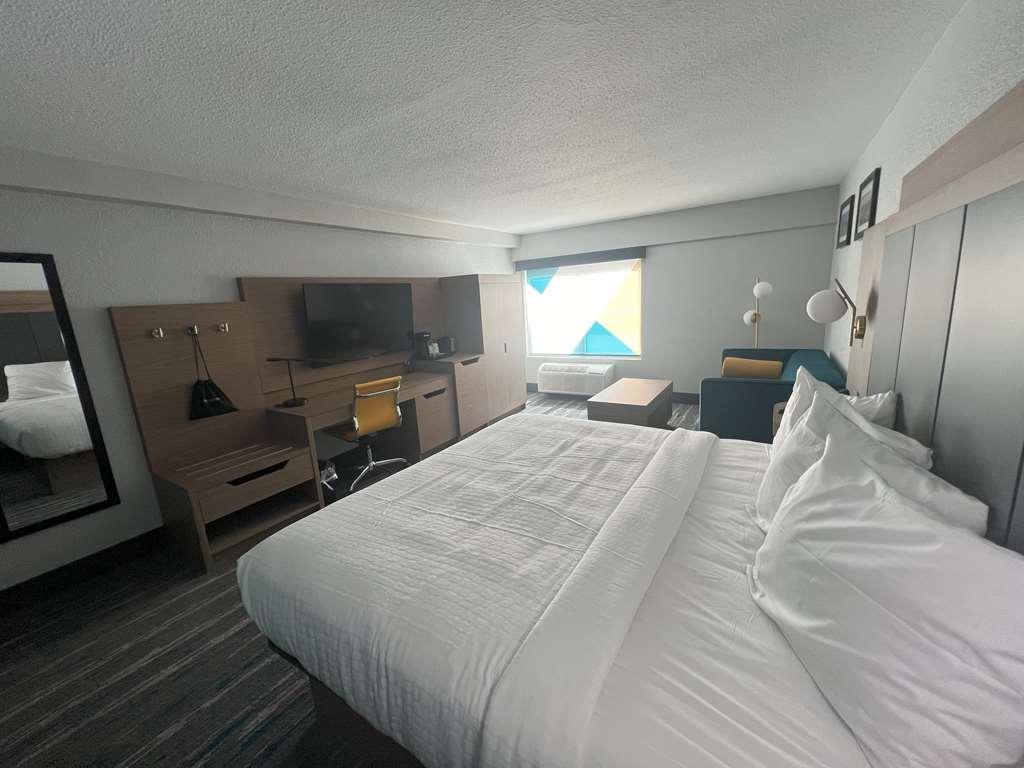 Best Western Plus Mobile Inn And Suites الغرفة الصورة