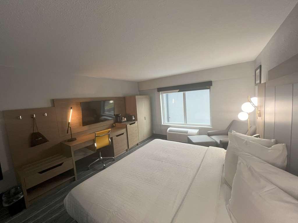 Best Western Plus Mobile Inn And Suites الغرفة الصورة