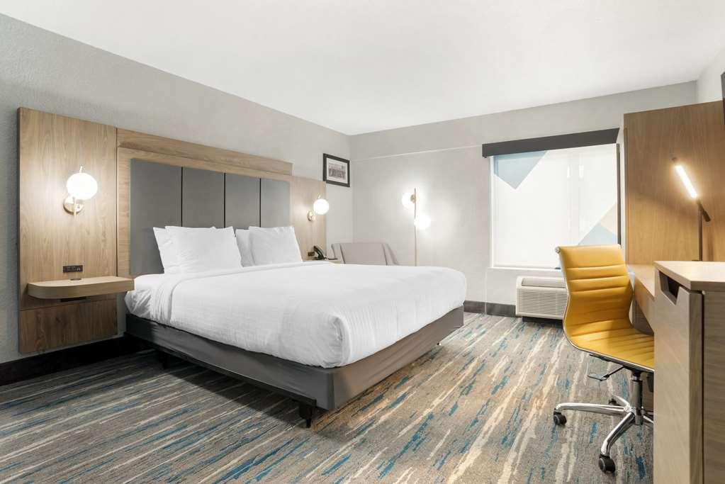 Best Western Plus Mobile Inn And Suites الغرفة الصورة